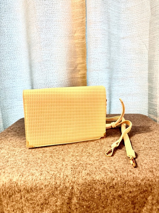 Handbags - 🍓3 for $15 Cream Crossbody Wallet Bag - Unbranded